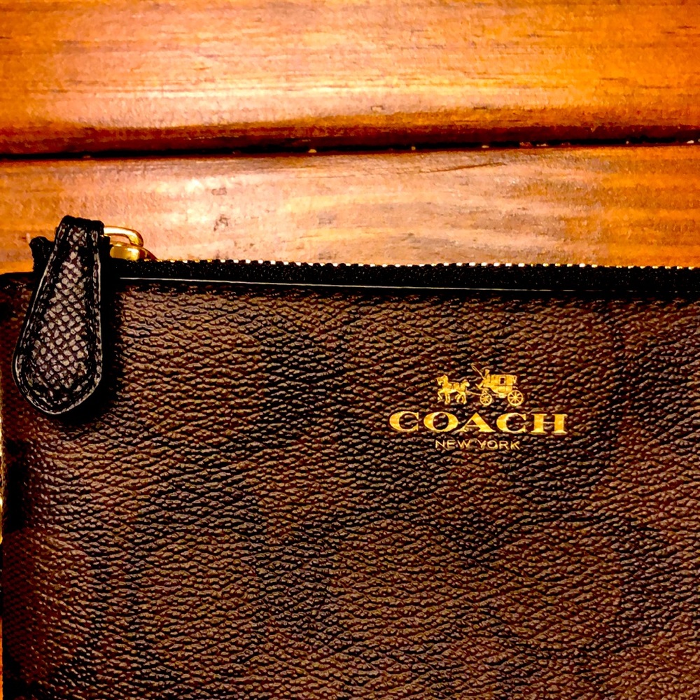 Coach Signature Double Corner Zip Wristlet F64131